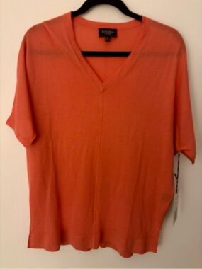 Rondina Short-Sleeve V-Neck Top in Coral Orange